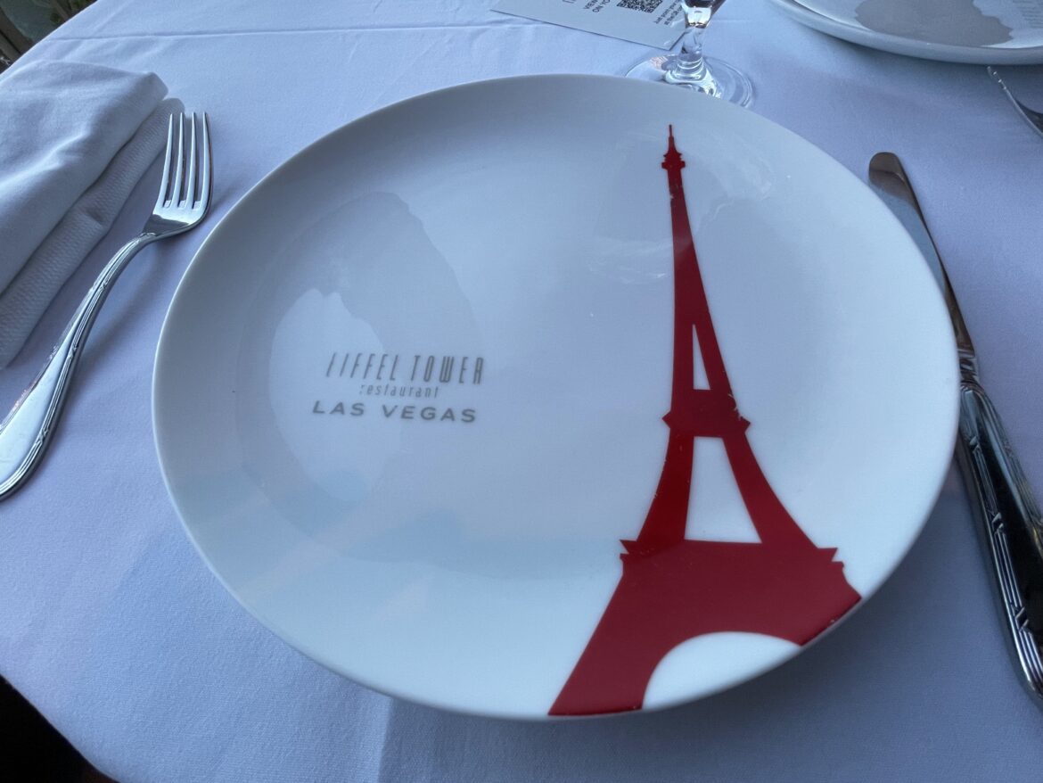 Eiffel Tower Restaurant Still Reigns In Las Vegas - Full Metal